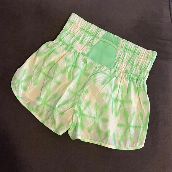FP MOVEMENT By FREE PEOPLE NWOT The Way Home Shorts in Tie Dye Green - Picture 4 of 9
